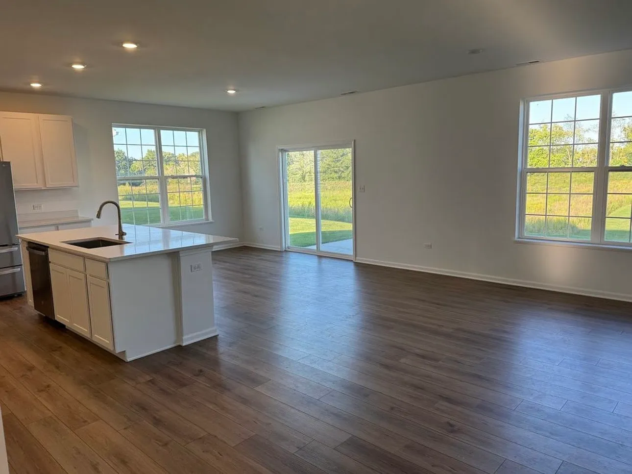 3 bed, 1792 sqft, $3,000 — Photo 3