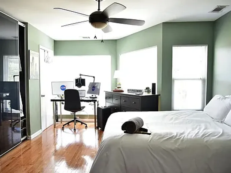 925 Main St #10 — Photo 7
