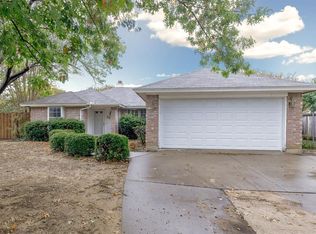 318 Alyse Rd, Roanoke, TX 76262