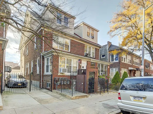 3528 93rd St, Jackson Heights, NY 11372