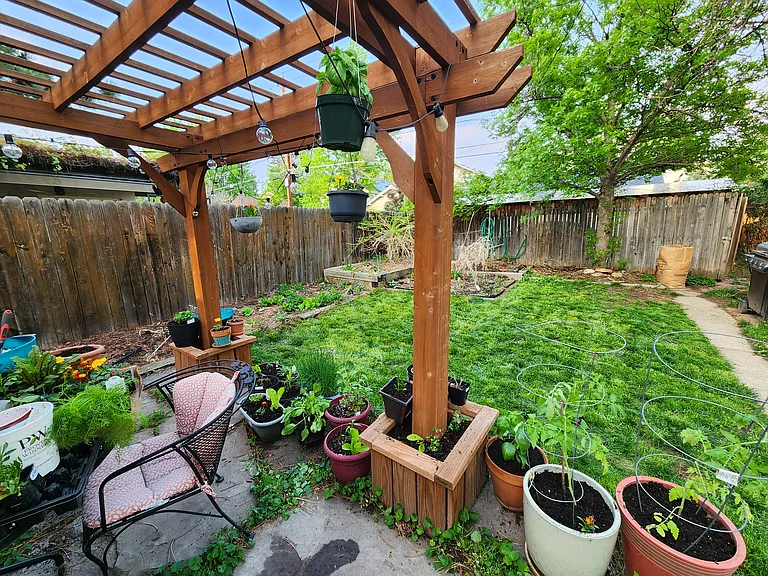 1084 S Race St — Photo 8