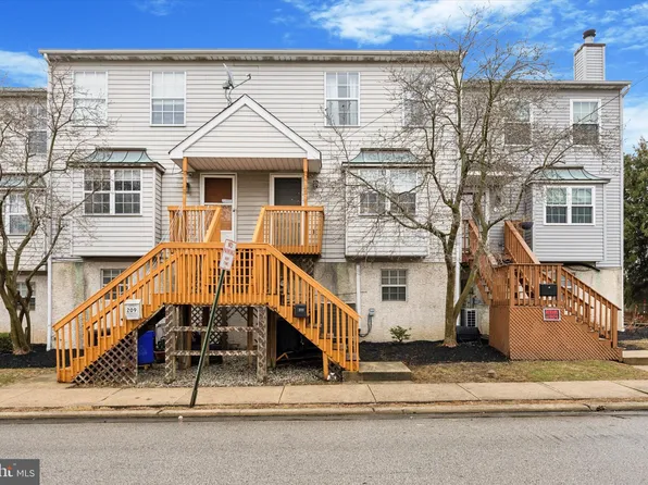 211 Mill St, Bridgeport, PA 19405