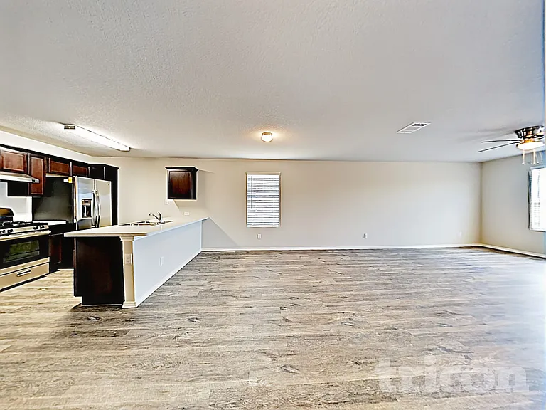 9736 Marbach Brk — Photo 15