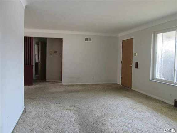 5th image of 9127 Shadydale Dr