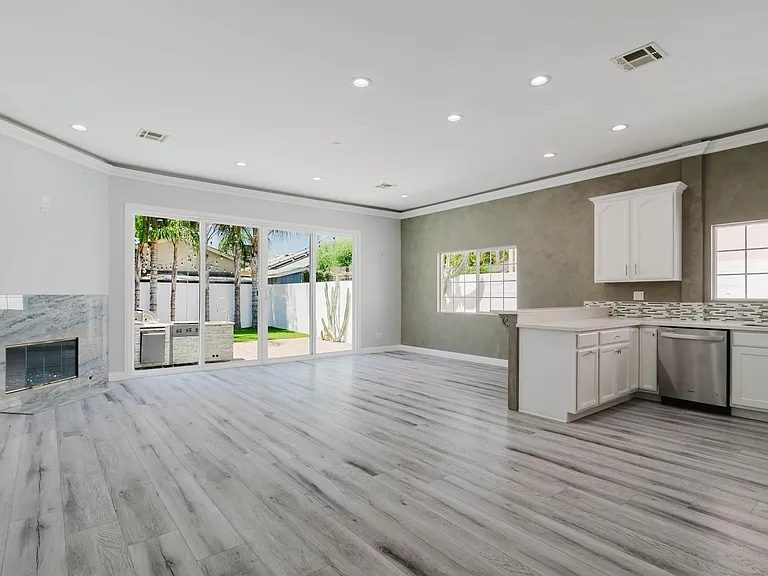 17908 Califa St — Photo 8