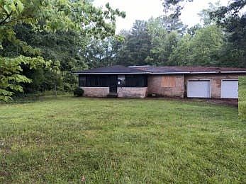 1st image of 9885 East Ave