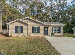 7133 Pineview Dr SW, Covington, GA 30014
