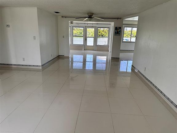 4th image of 3340 Wilson Dr