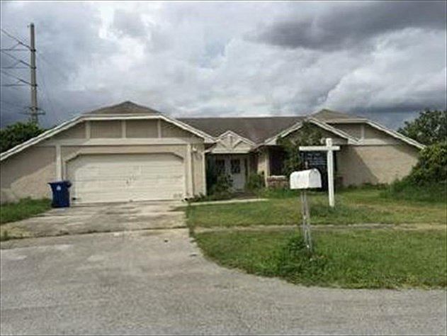 2nd image of 802 SW 159th Ter