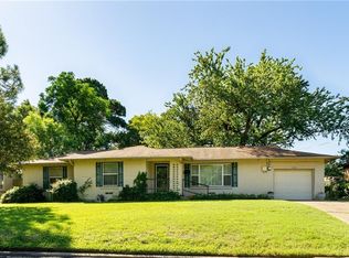 1300 Brookhurst St, Irving, TX 75061