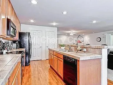 9792 Mayfair St — Photo 3