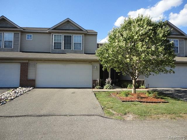 1st image of 17596 Gateway Cir #1