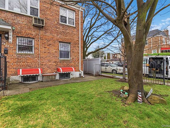5th image of 24-02 93rd Street