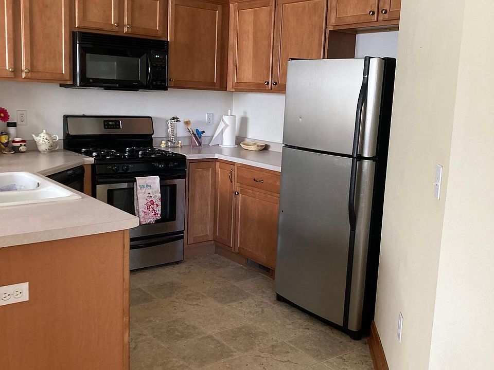 2nd image of 683 S 93rd St