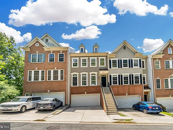 2nd image of 3327 Beechcliff Dr