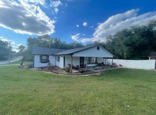 1308 W Stultz Rd, Springdale, AR 72764