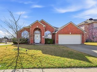 2116 Sandstone Ct, Mansfield, TX 76063