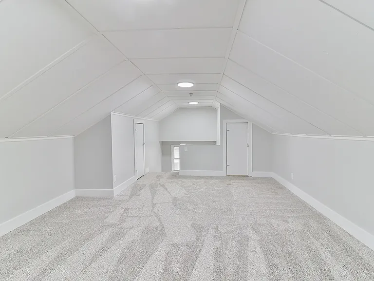 343 S Charles St — Photo 12