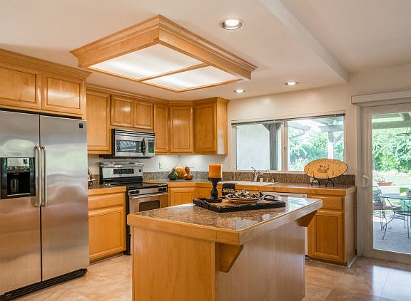 5th image of 744 Chemeketa Ct