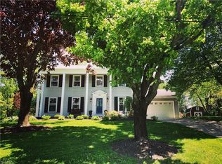 526 Coy Ln, Chagrin Falls, OH