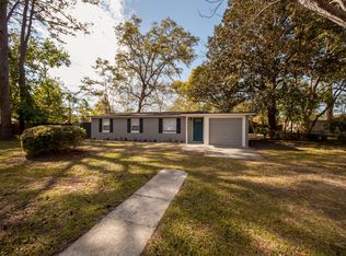 2752 Clara Rd, Jacksonville, FL 32216
