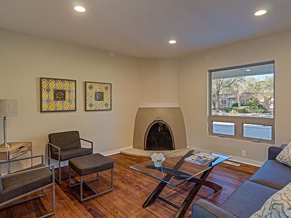 5th image of 913 Grandview Dr SE