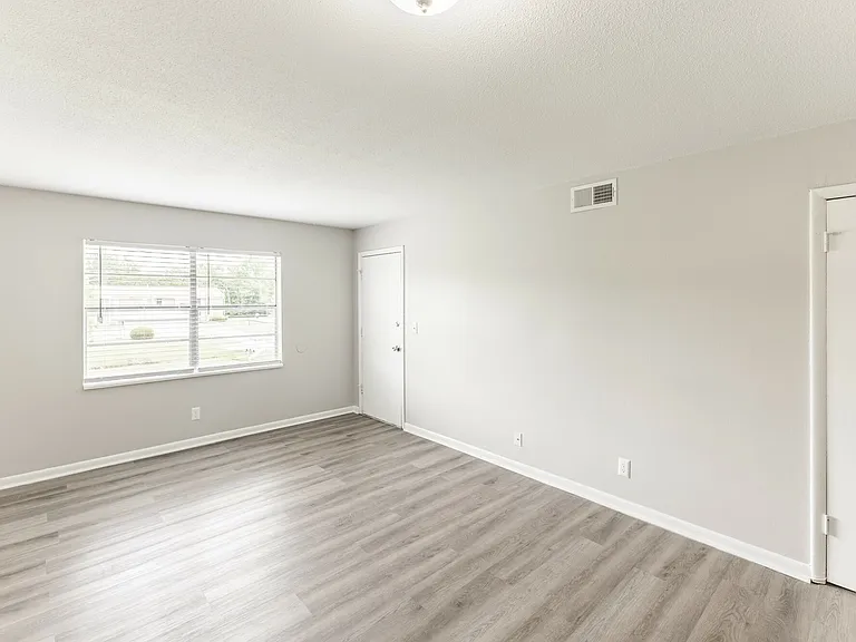 Sandlin Villas Apartments — Photo 7