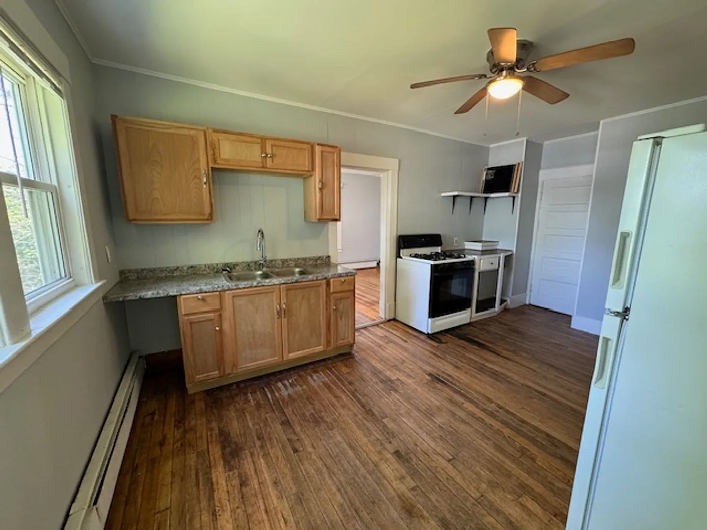27 Maple Street — Photo 3