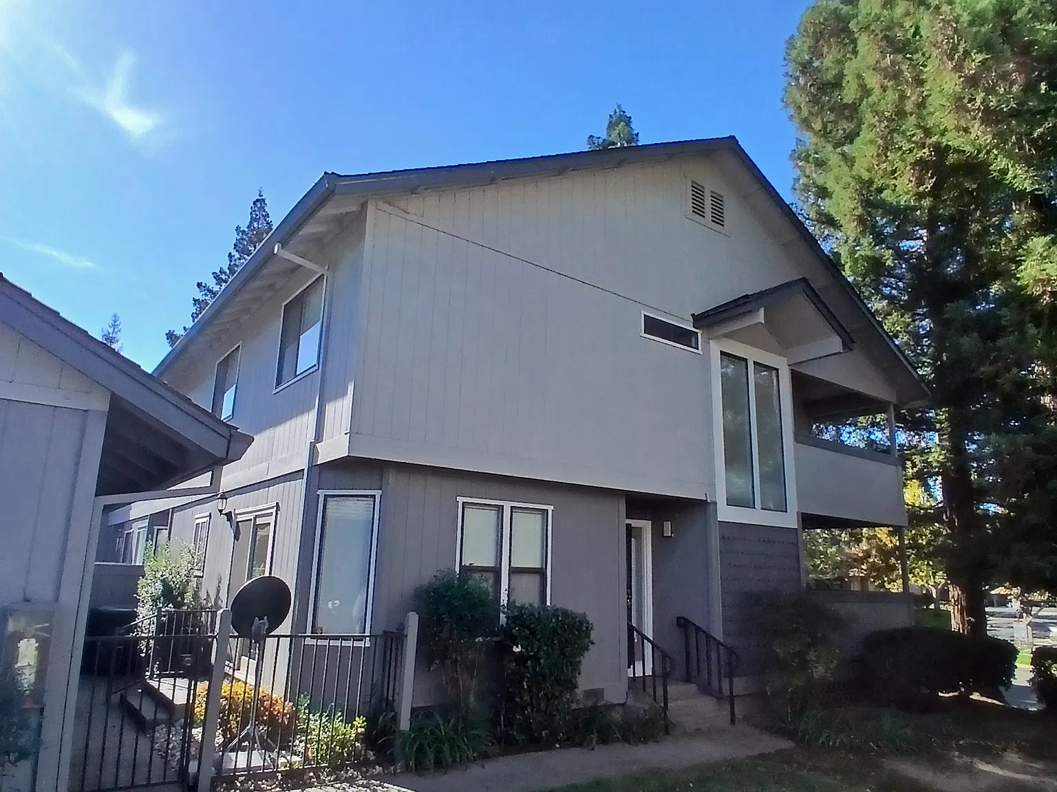 3 bed, 2.5 bath, 1628 sqft, $2,250 — Photo 2
