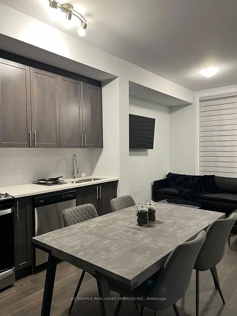 2 bed, $2,700 — Photo 2