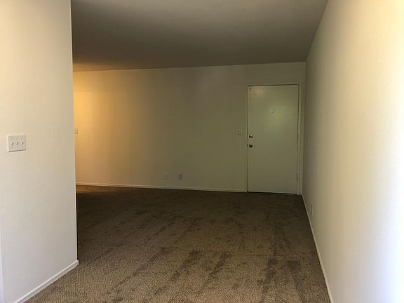 4th image of 1624 Ontario Dr APT 9