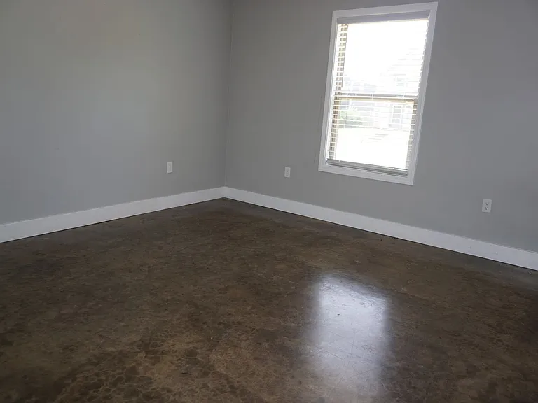 410 W Matthews Ave — Photo 20