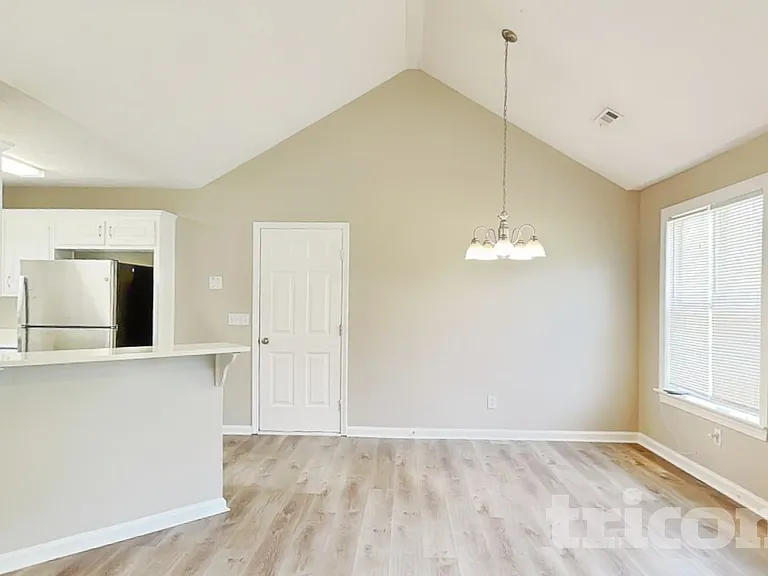 195 Falcon Ridge Dr — Photo 4