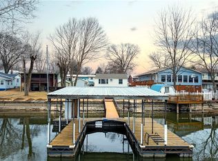 25392 Blue Waters Rd, Versailles, MO 65084