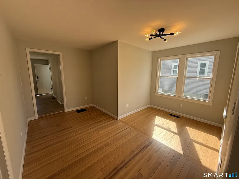 3 Edgewood St — Photo 8
