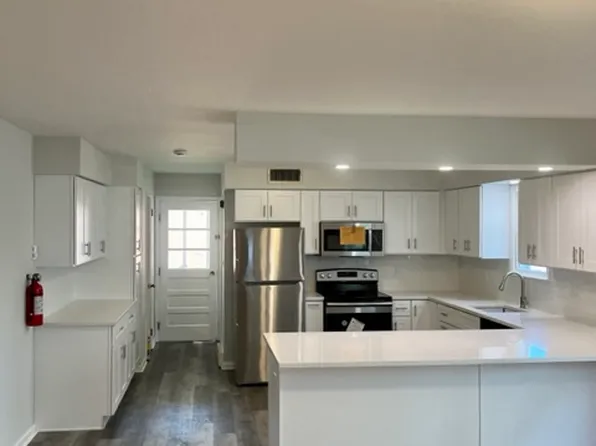 12 Grunauer Ave #A, Saddle Brook, NJ 07663