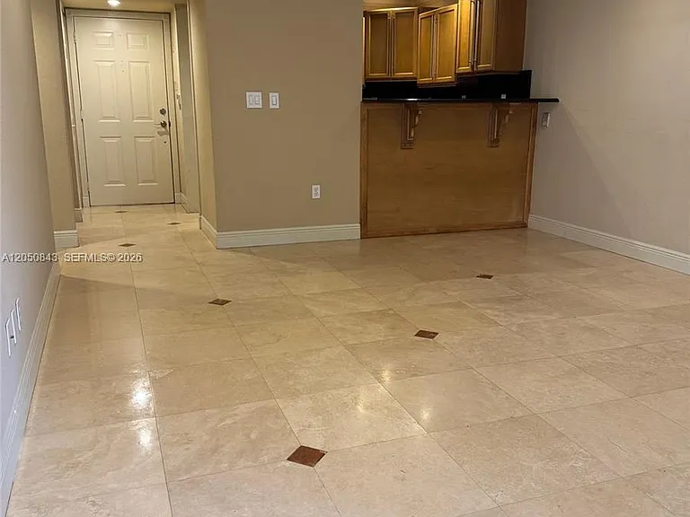 9301 SW 92nd Ave #212-B — Photo 4