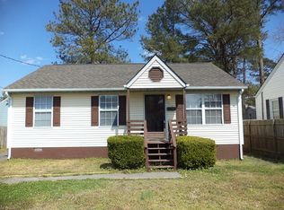 22 Cherry Acres Dr, Hampton, VA 23669