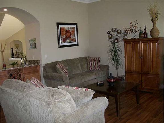 2nd image of 1855 Charleston Ln