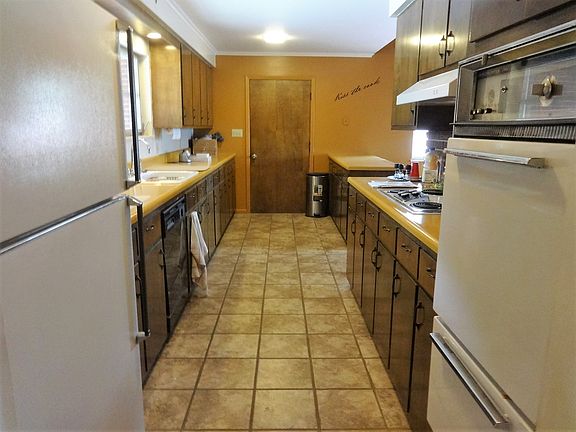 5th image of 424 Hillsdale Dr