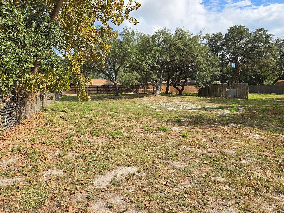 2nd image of 808 Warbler Ln