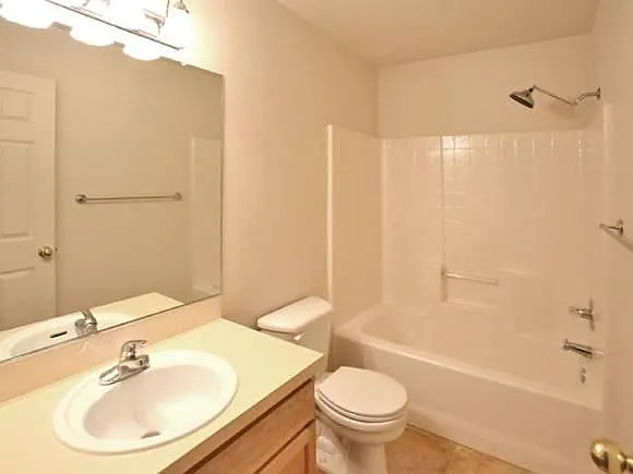 8360 SW Norfolk Ln — Photo 9