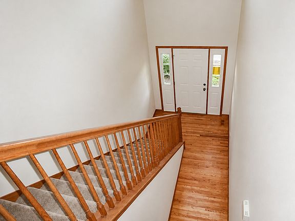 3rd image of 231 Walker Dr