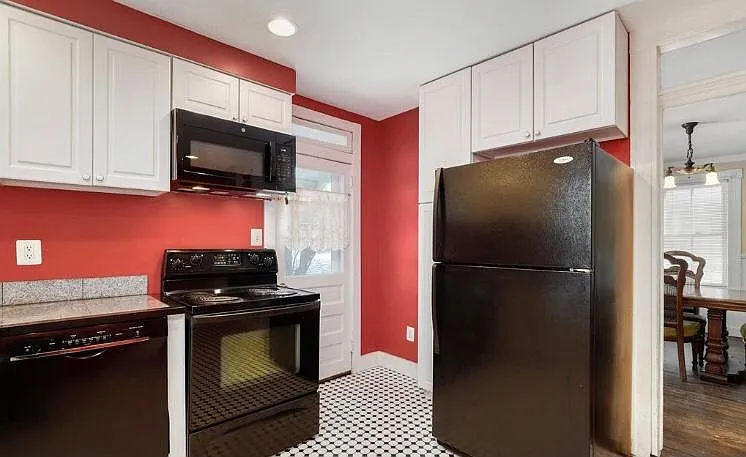 305 Lennox Ave — Photo 27