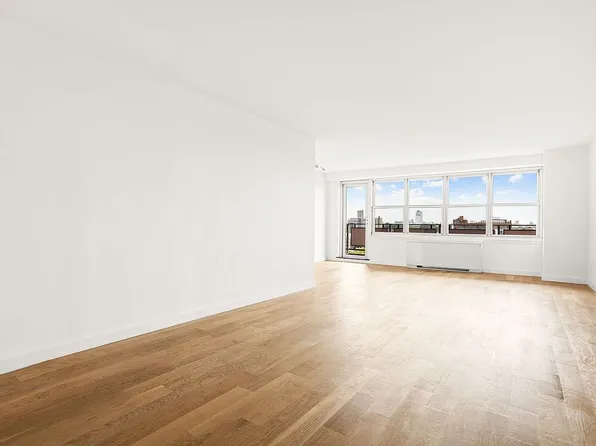 135 Ocean Pkwy APT 10B, Brooklyn, NY 11218