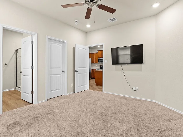343 Green Valley Dr — Photo 6