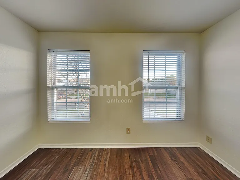 8045 Bach Dr — Photo 22