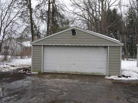 2nd image of 810 Luna Ct