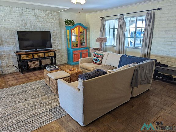 4th image of 509 Malachite Ave