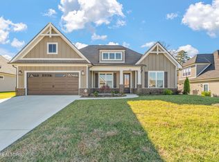295 Bittersweet Ln, Lenoir City, TN 37771